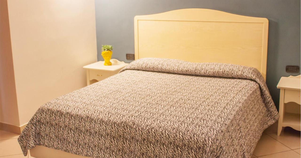 Hotel Serena Неаполь Екстер'єр фото